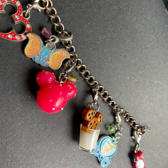 Disney charm bracelet with 7 charms plus the silver toned Mickey head - Picture 3 of 10